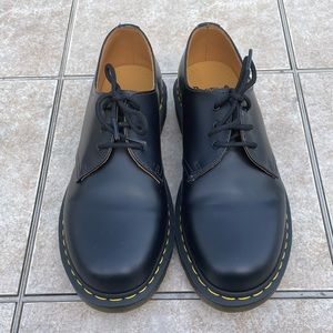 DR MARTENS  Black Leather Oxford